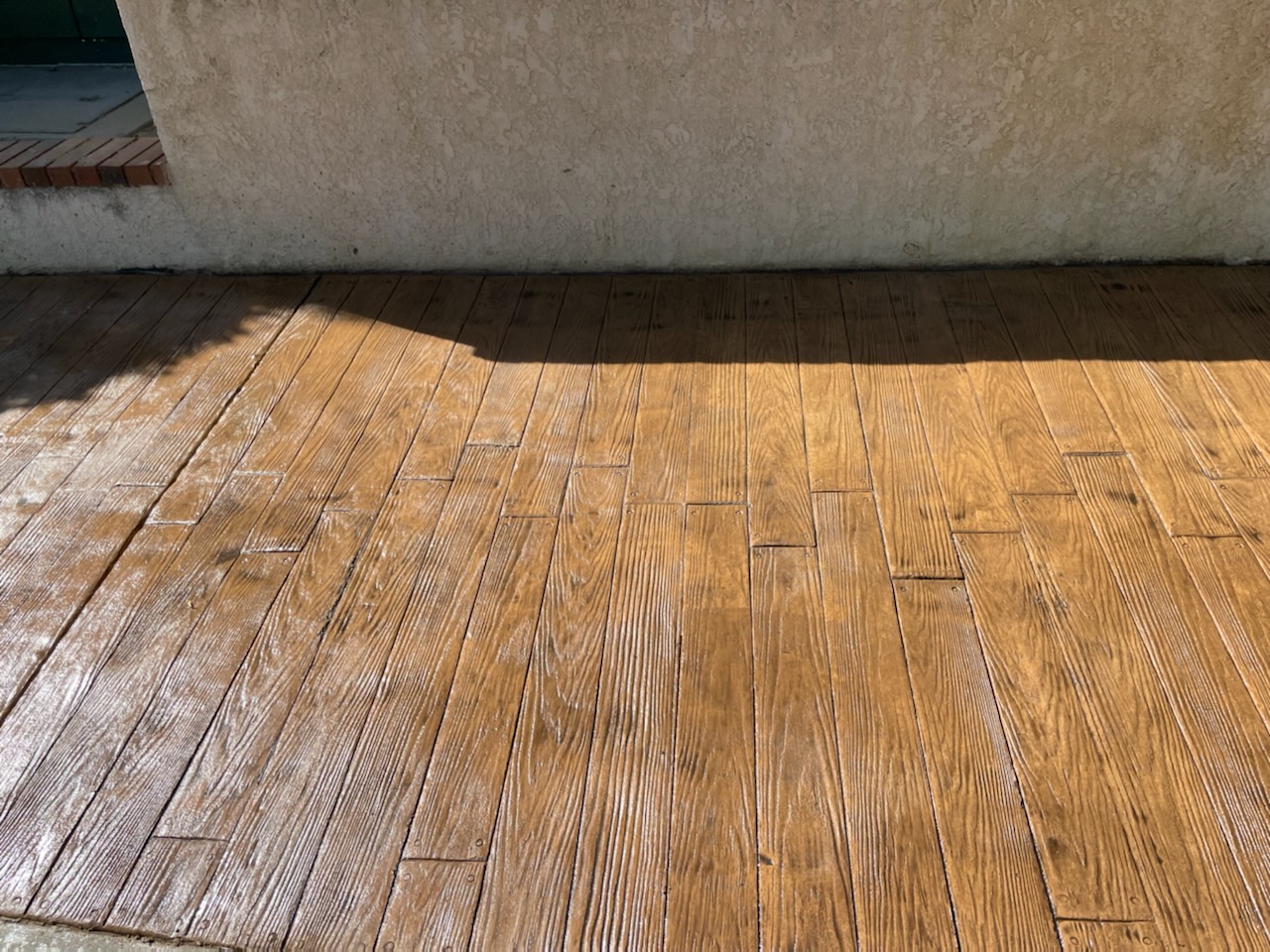 Close view of the wooden flooring